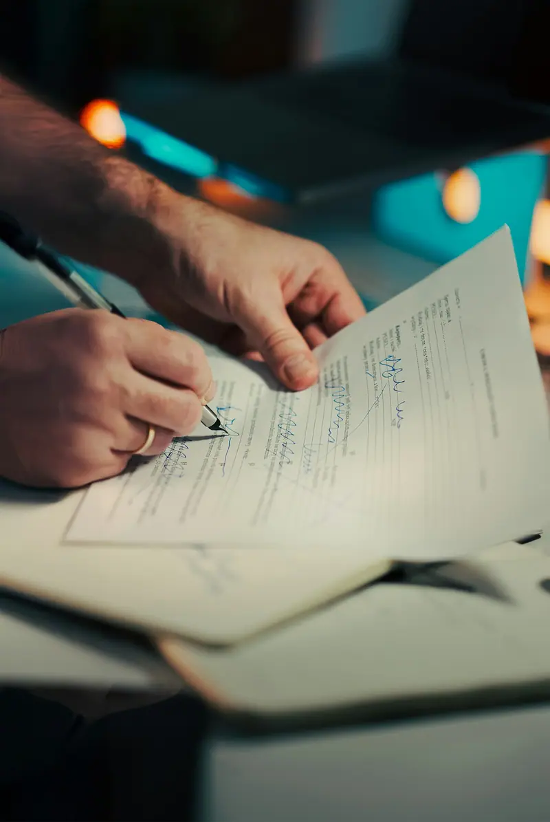 Signature d’un document au stylo